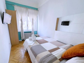 Apartamentos EconoStay Plaza de España